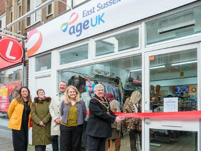Mayor Opens Age Concern 